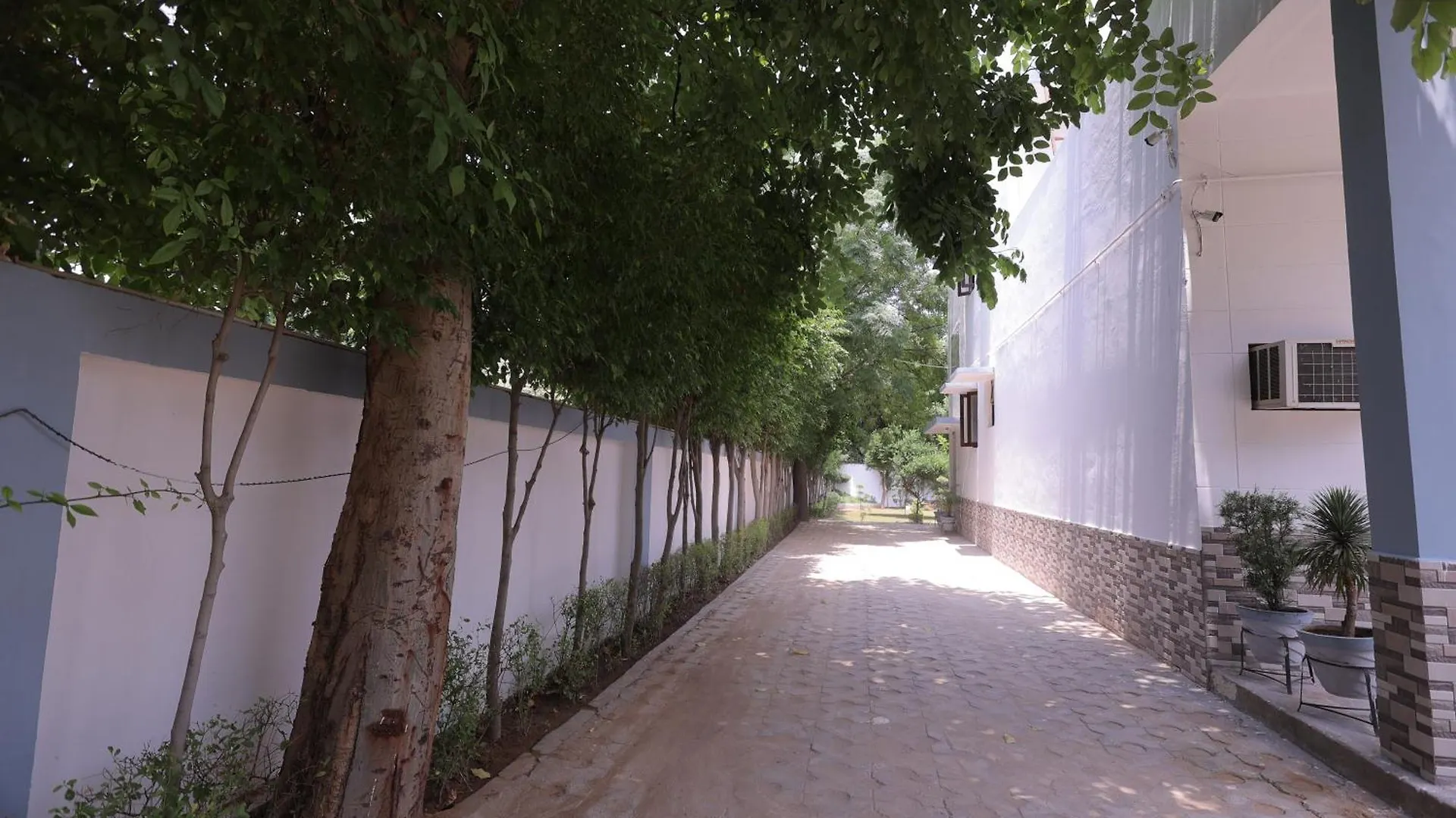The Leela'S Paradise Villa Gurgaon